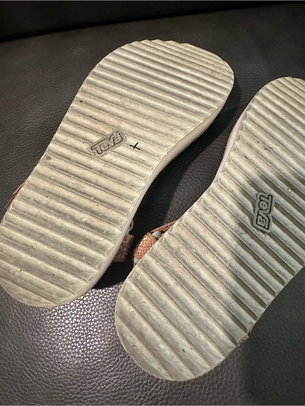 Teva Sandals Arivaca Aviles Tan Platform Sport Shoes Outdoor Pattern Size 9 - Picture 13 of 16